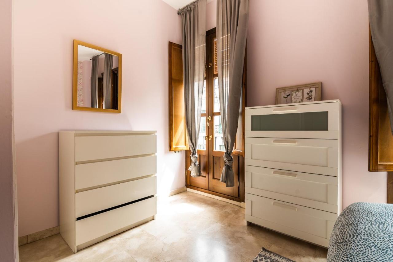 Tuguest Isabel La Catolica II Apartment Granada Exteriör bild